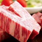 花 - 希少部位はステーキカットのオーダーができます！ぜひ黒い塩と共に！