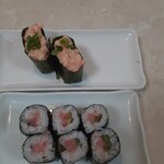 寿司 若竹丸 - (上から)サーモン中落ち・ネギトロ巻き