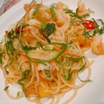 ビストロ アン ファミーユ - パスタ③オイルソース　海老と彩野菜、キャベツのペペロンチーノ風