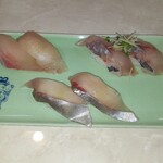 寿司 若竹丸 - (左上から)ヒラマサ・アジ・シマアジ