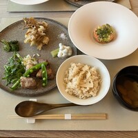 エヴァム・エヴァ・ヤマナシ・アジ - 