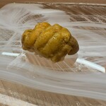 鮨処 暁 -akatsuki- - 稚内は新物のキタムラサキ雲丹