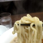 らーめん蔵花 - 平打ち麺