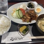 カフェ&バー ジュノン - チキンチキンごぼうランチ900円
