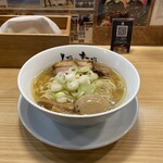 人類みな麺類 - らーめんmacro厚切り焼豚＋煮玉子