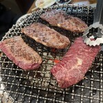 炭火焼肉ホルモンさわいし - 