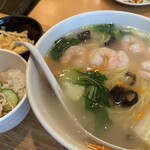 台湾担仔麺 - 