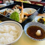 まごの店 - 花御膳1600円