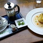 奥入瀬渓流ホテル - 珈琲には奥入瀬の苔むす石を模したお菓子付き