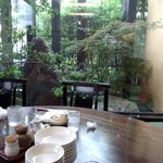 青龍 - 一番奥のテーブル席