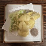 盃屋かづち - 2025.05.30 (金)   ハモとアスパラの天ぷら　1408円（税込）