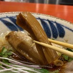 中華そば 鴨福 - 材木メンマが2本。
      ボリンボリンでうんまっ！