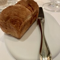 モダンフレンチ 「コラージュ」 コンラッド東京 - パン