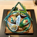 よし澤 - ◉八寸(2色のトウモロコシのすりながし、枝豆、新じゃがいもの酒盗和え、冬瓜とミニトマト、イワシと大根ときゅうり)