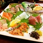 酒肴商店 アジト - お造り盛り合わせ