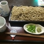 手繰りや 玄治 - せいろ1段目。