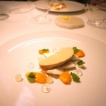 レフェルヴェソンス - フォワグラのナチュラルと枇杷のミルク、日本酒のジュレ、加賀太胡瓜、パンプルネル
