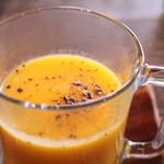 オン フラワーズ - かぼちゃのスープ