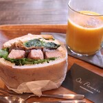 オン フラワーズ - 初夏サンドイッチ