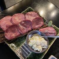 神戸牛 日本橋イタダキ - 