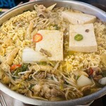 Sujak Jonggak station - 