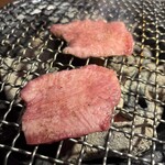YAKINIKU BON'S - 