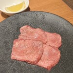 YAKINIKU BON'S - 