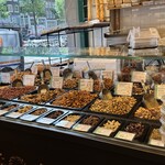 Kaasland Haarlemmerdijk - 店内