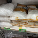 ナマステRARA - ココナッツもでっかく袋売り。料理店用。おうち用のちっちゃいのもあり。