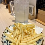 巻き鮨 中華そば 浜八 - ポテトフライと、レモンサワー