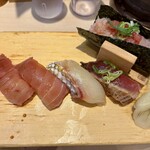 巻き鮨 中華そば 浜八 - 梅セット（中トロ、赤身、日替わり2種、ネギトロ）