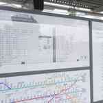 ラ・リューシェ - 改札を抜ける前に何分間隔で電車が来るのか気になったので時刻表を激写し