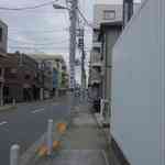 ラ・リューシェ - 工事中と思われる建物の横や