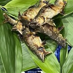 美加登家 - 焼き鮎のアップ
