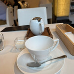 文明堂 カフェ - ポットサーブの紅茶