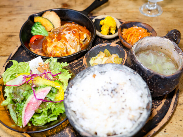 スマイルマーケット石巻カフェ｜ランチ専門のカフェ&バル