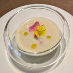 Largo RISTORANTE - ホワイトアスパラガスの冷製スープ