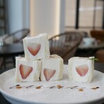 MORIHICO. 藝術劇場 - 