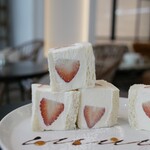 MORIHICO. 藝術劇場 - 