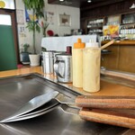 鉄板焼き レストラン 天空の館 - ☆奥からふりかけ、青のり、辛子マヨネーズ、マヨネーズ