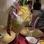 バー アウル - デコレーションに本気を感じる。