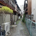 えしぇ蔵 - お店はこの狭い路地奥