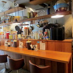 円町リバーブ - カウンター席。