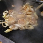 大木屋 - ホタテと葱のバター醤油炒め