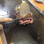 大木屋 - 切り分け中