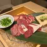 個室 馬刺し肉寿司 たてがみ - 
