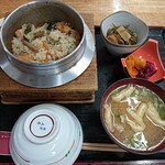 五頭の山茂登 - 五目釜めし