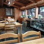 五頭の山茂登 - 店内の一部