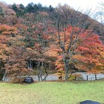 パスカル清見 - この年は綺麗な紅葉に包まれていましたよ