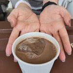 B-yond - お手々は３億円？プライスレスです